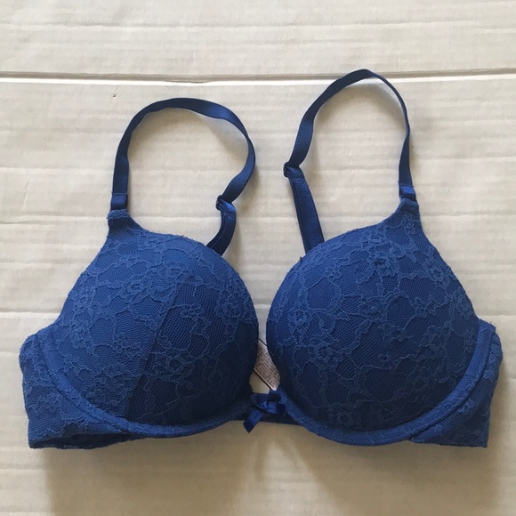 Victoria's Secret Other - Victoria’s Secret size 32C blue floral push-up bra